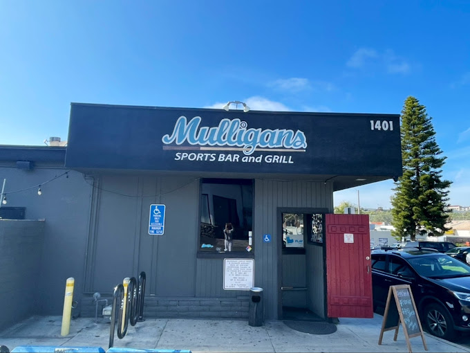Mulligans Sports Bar